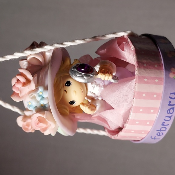 Vintage 2004 Precious Moments "Hatta Girl" Figurine in Original Box - Picture 2 of 8